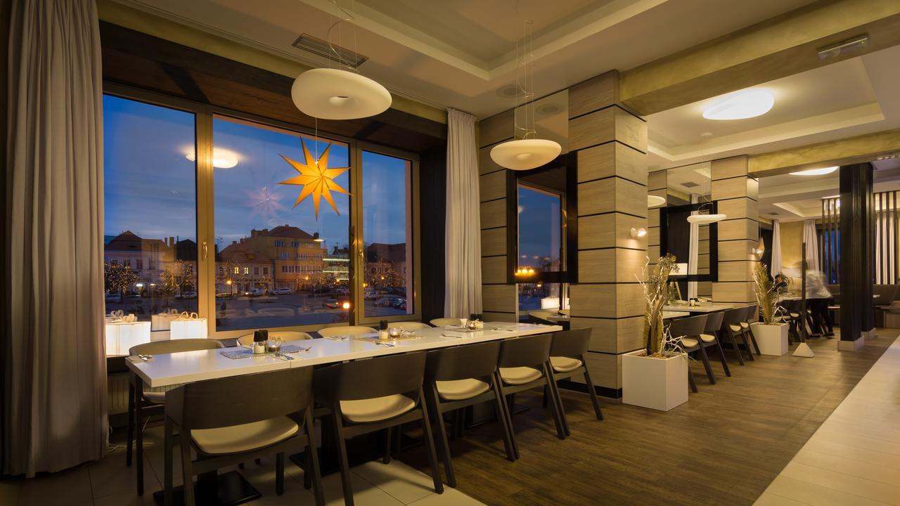 Hotel Grand Čáslav Buitenkant foto