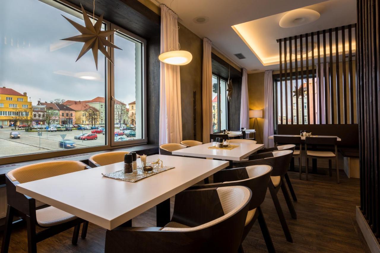 Hotel Grand Čáslav Buitenkant foto